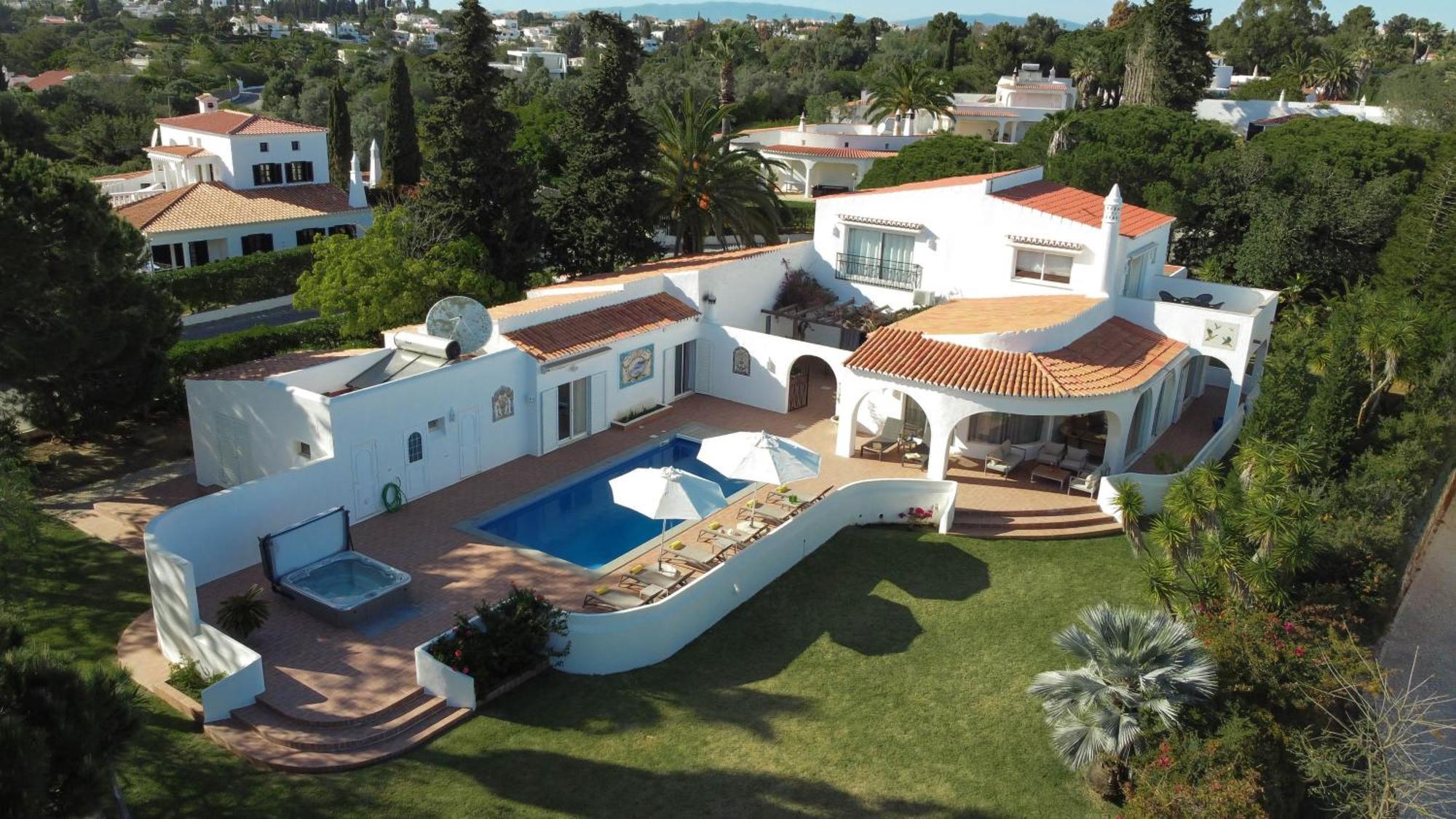 הוילה קארבואירו Casa Leao מראה חיצוני תמונה